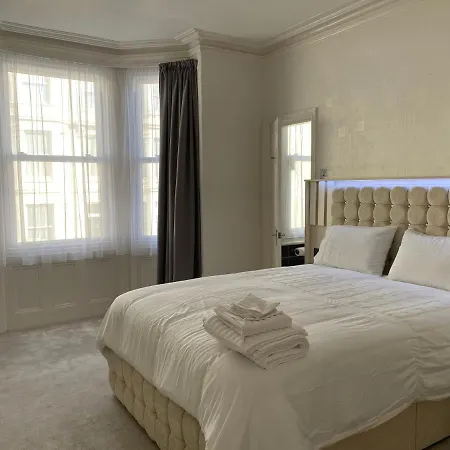 Sylvern House 3* Scarborough