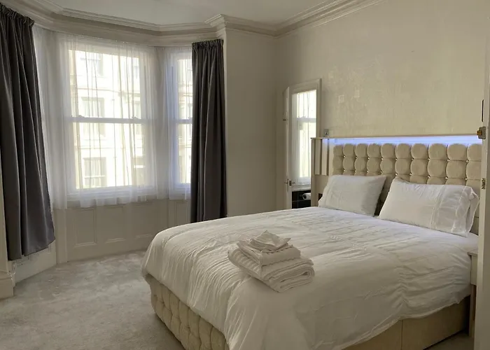 Sylvern House 3* Scarborough